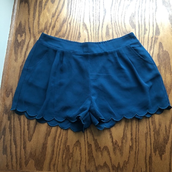 mine Pants - Teal scalloped shorts